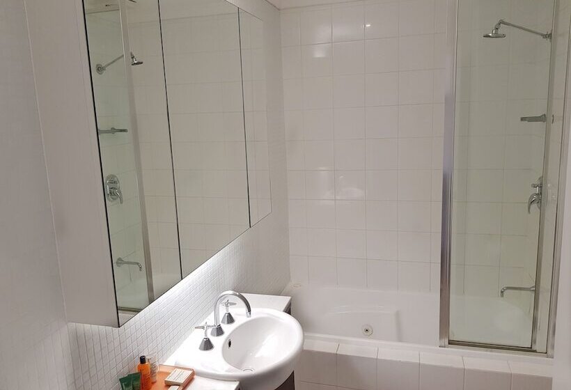 בית מלון כפרי The Parkmore