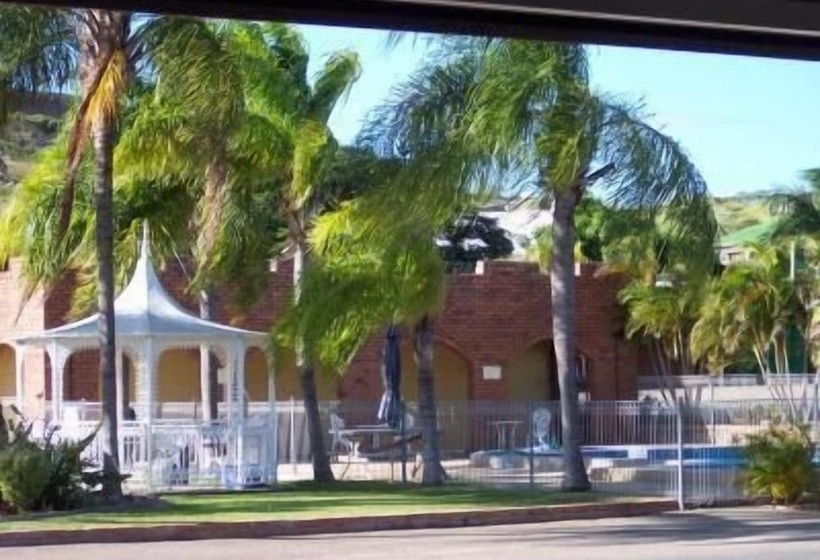 酒店 Castle Motor Lodge