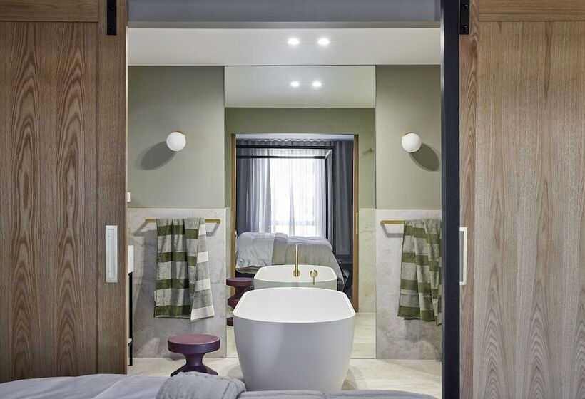 هتل Central Caleula Motor Lodge