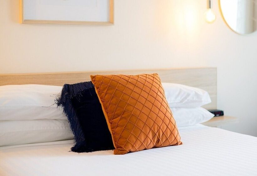 هتل Central Caleula Motor Lodge