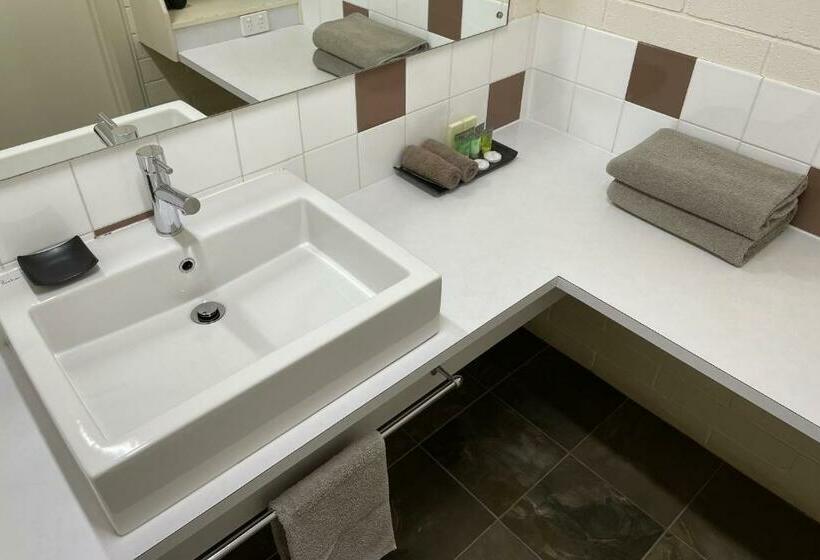 בית מלון כפרי Central Highlands Motor Inn