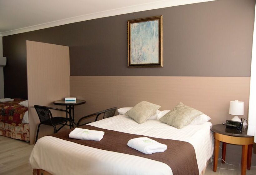 هتل Civic Motor Inn