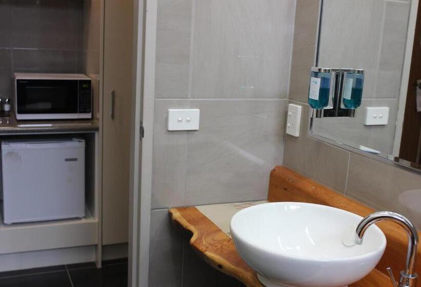 בית מלון כפרי Colac Mid City Motor Inn