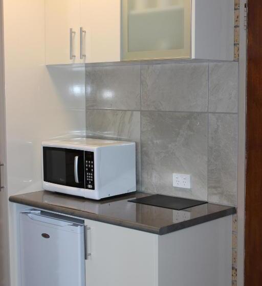 בית מלון כפרי Colac Mid City Motor Inn