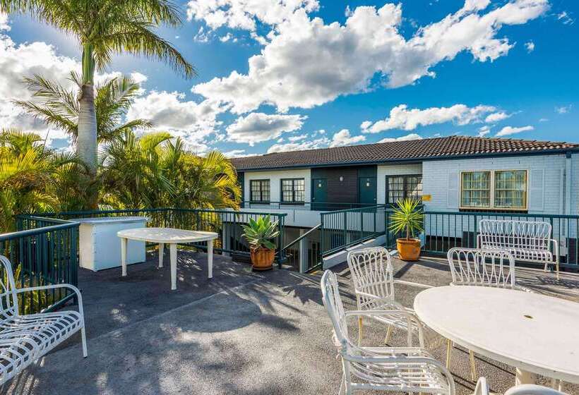 هتل Comfort Inn All Seasons