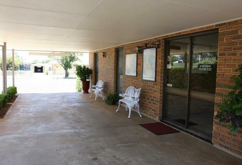 בית מלון כפרי Mid Town Inn Narrabri