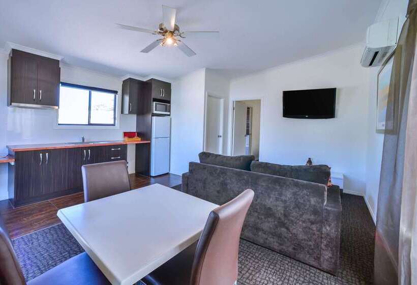 هتل Comfort Inn & Suites Augusta Westside