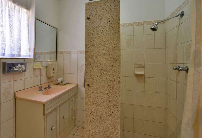 هتل Comfort Inn & Suites Augusta Westside