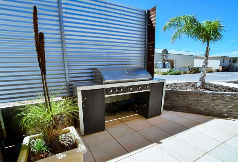 هتل Comfort Inn & Suites Augusta Westside