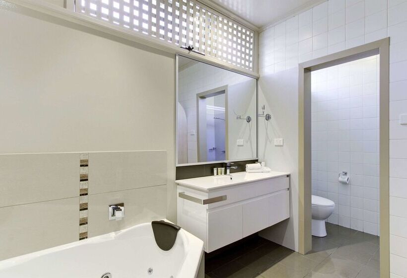 호텔 Comfort Inn & Suites Lakes Entrance