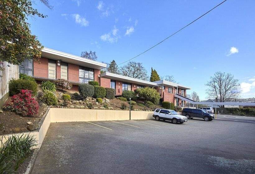 فندق Commodore Regent