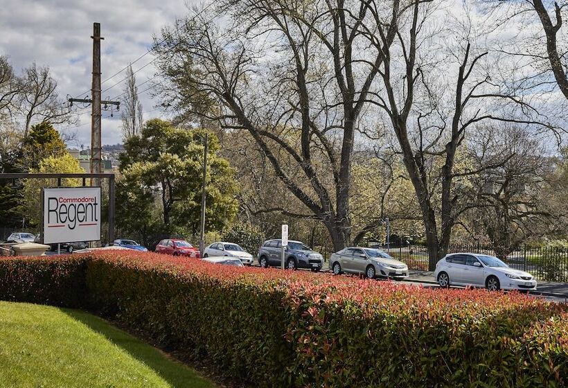 فندق Commodore Regent