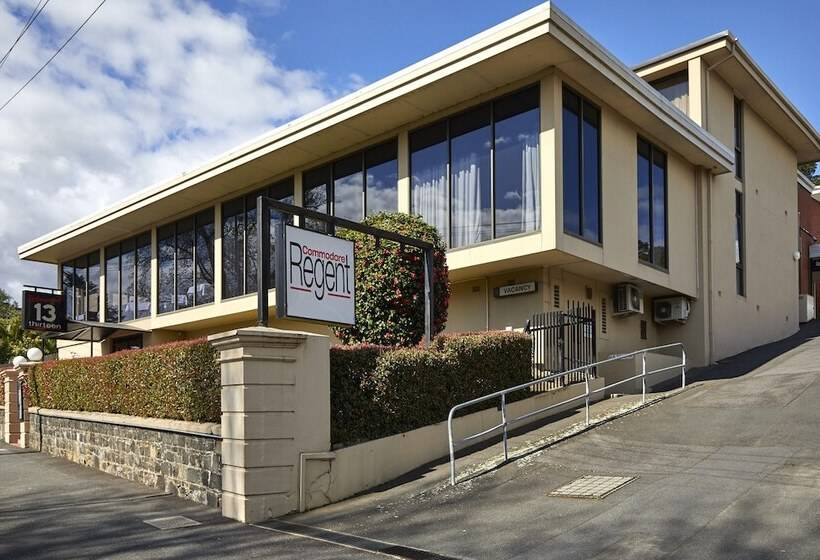 فندق Commodore Regent