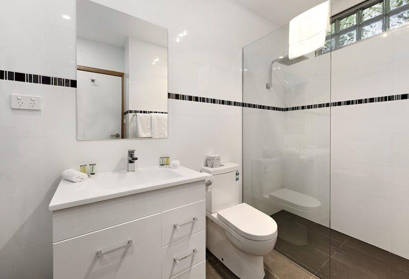 فندق Commodore Regent