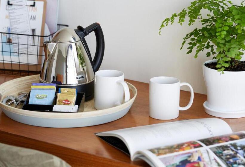 Cosmopolitan Hotel And Apartments