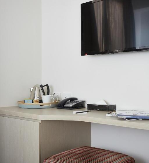 Cosmopolitan Hotel And Apartments