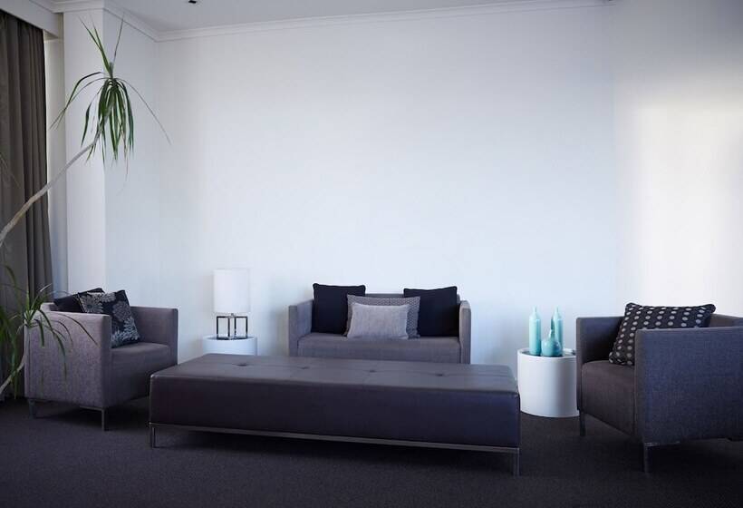 Cosmopolitan Hotel And Apartments