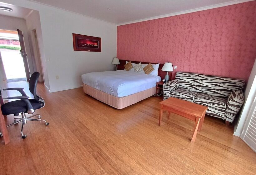 בית מלון כפרי Country Plaza Halls Gap