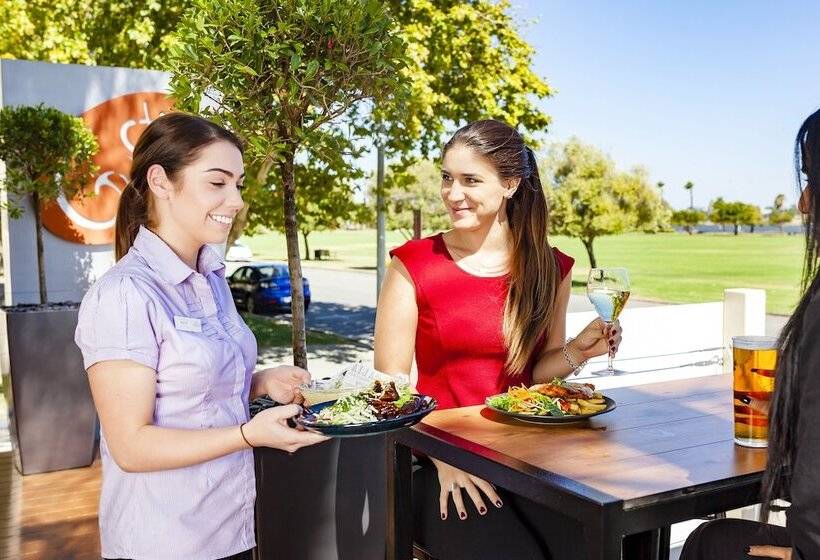 Отель Crowne Plaza Perth, An Ihg