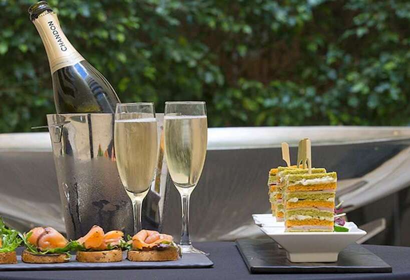 Отель Crowne Plaza Perth, An Ihg