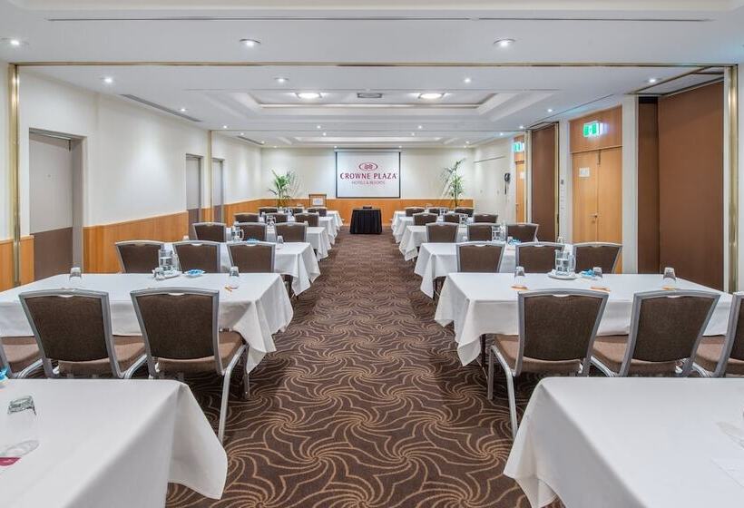 Отель Crowne Plaza Perth, An Ihg