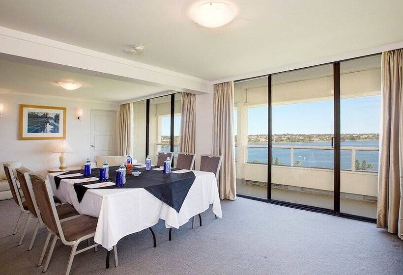 هتل Crowne Plaza Perth, An Ihg