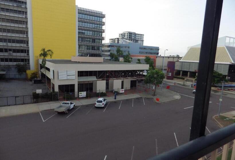 ホテル Darwin Poinciana Inn