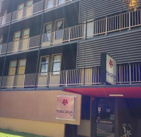 ホテル Darwin Poinciana Inn