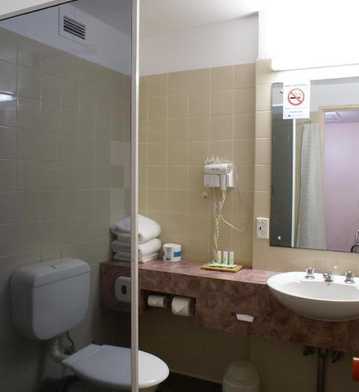 ホテル Darwin Poinciana Inn