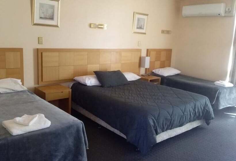 هتل Desert Sand Motor Inn