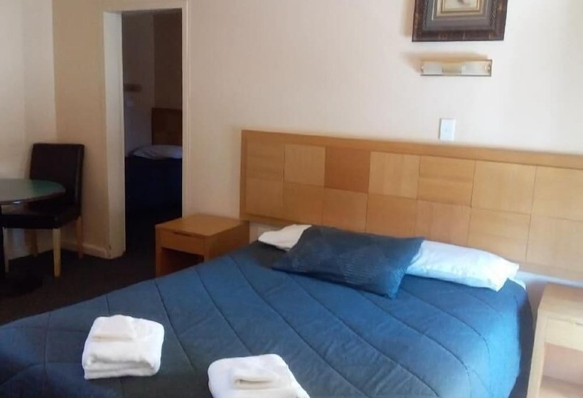 هتل Desert Sand Motor Inn