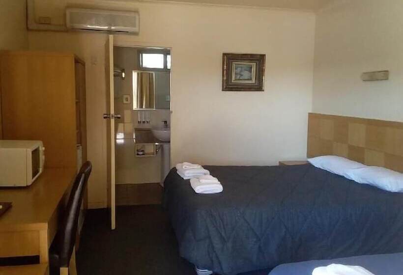 هتل Desert Sand Motor Inn