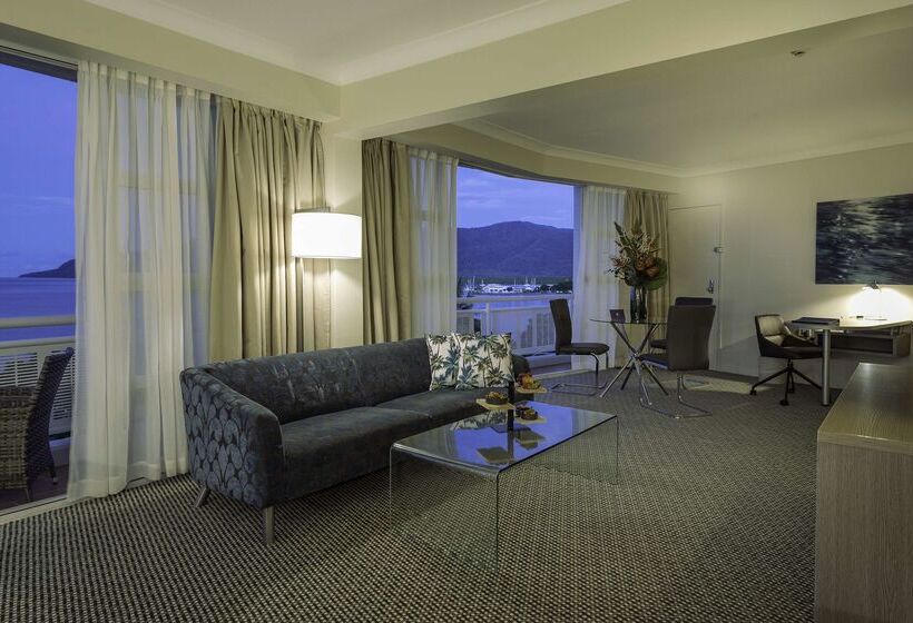 Doubletree By Hilton Hotel Cairns