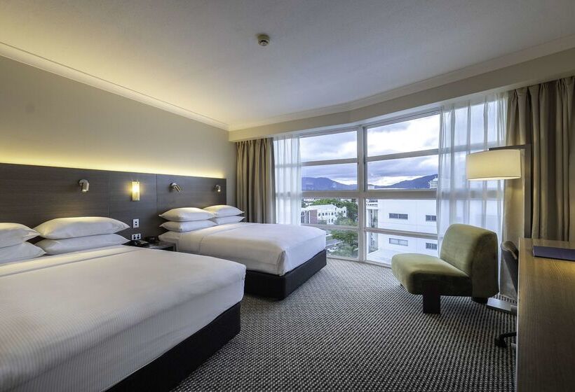 Doubletree By Hilton Hotel Cairns