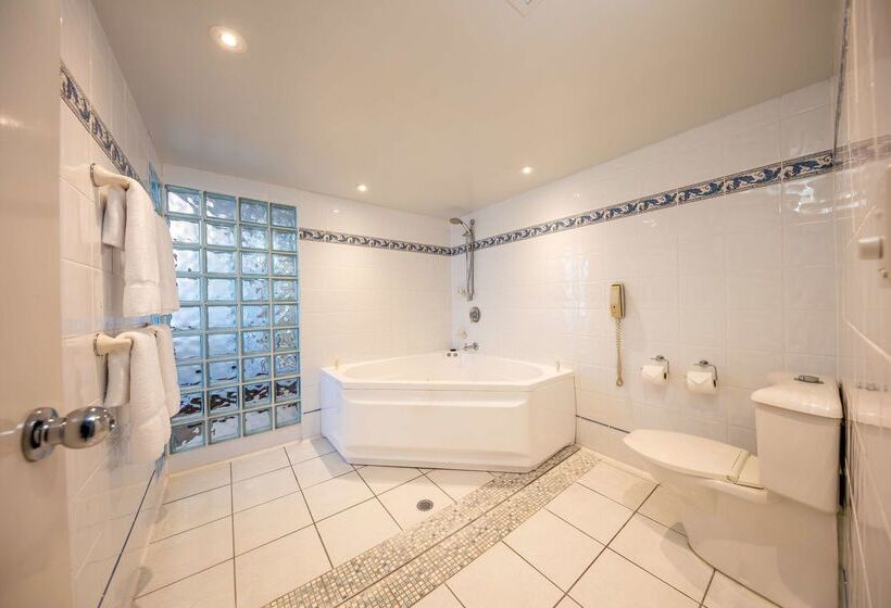 Doubletree By Hilton Hotel Cairns