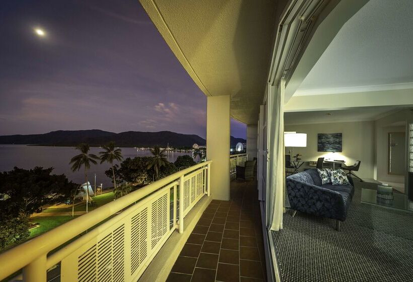 Doubletree By Hilton Hotel Cairns