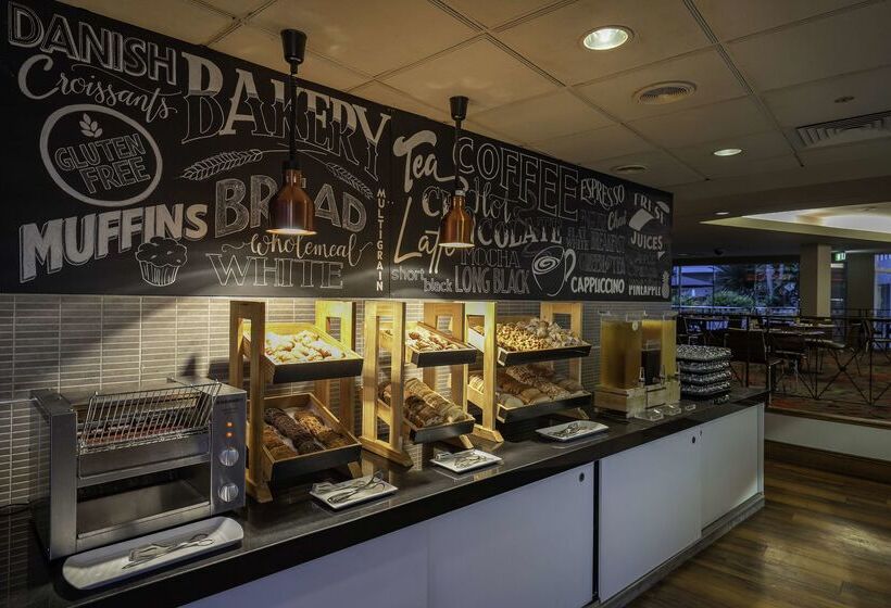 Doubletree By Hilton Hotel Cairns