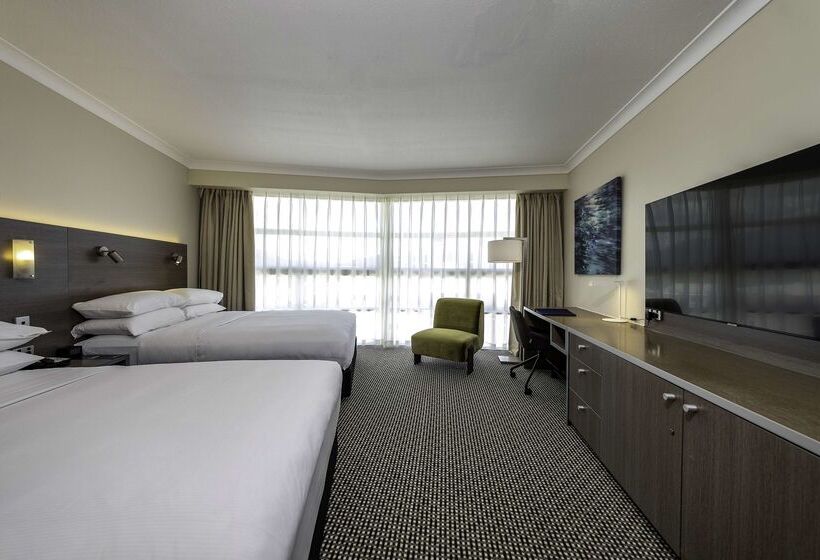 Doubletree By Hilton Hotel Cairns