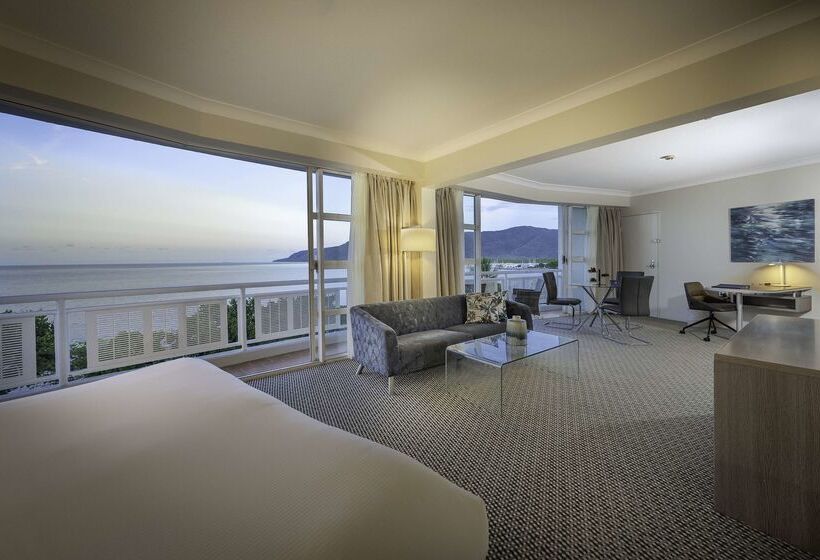 Doubletree By Hilton Hotel Cairns