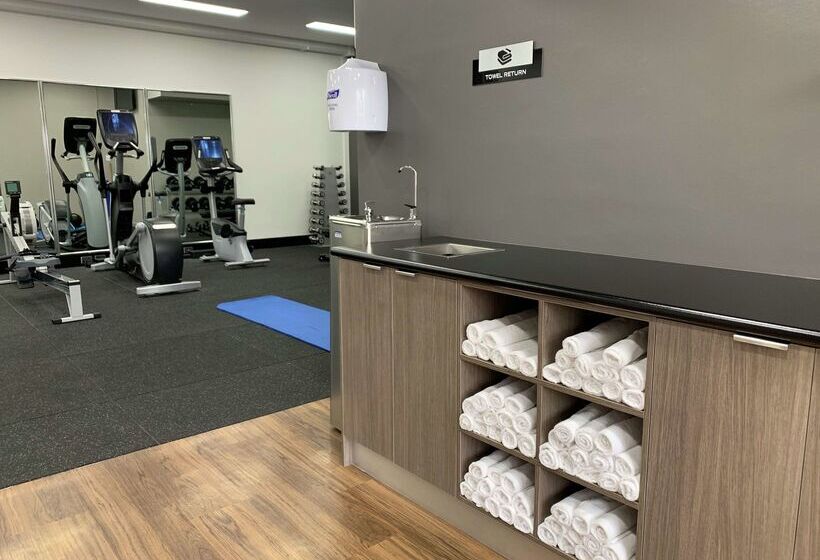 ホテル Doubletree By Hilton Darwin Esplanade