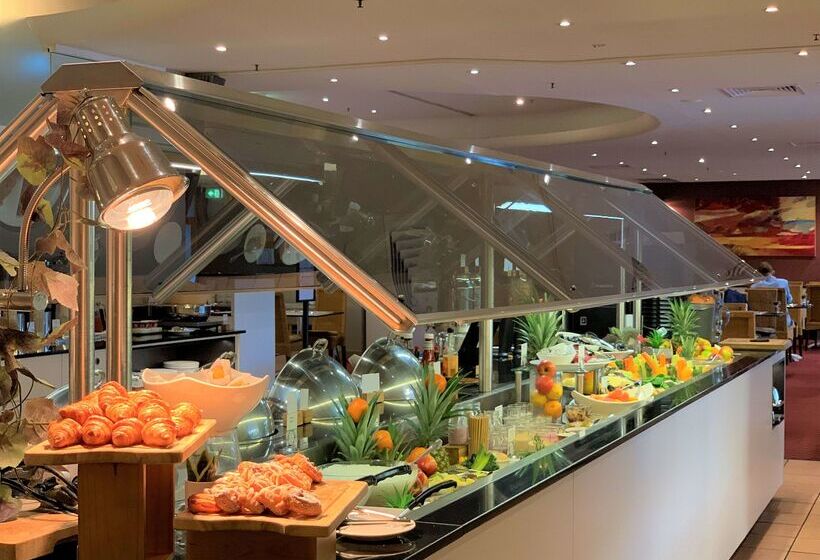 ホテル Doubletree By Hilton Darwin Esplanade