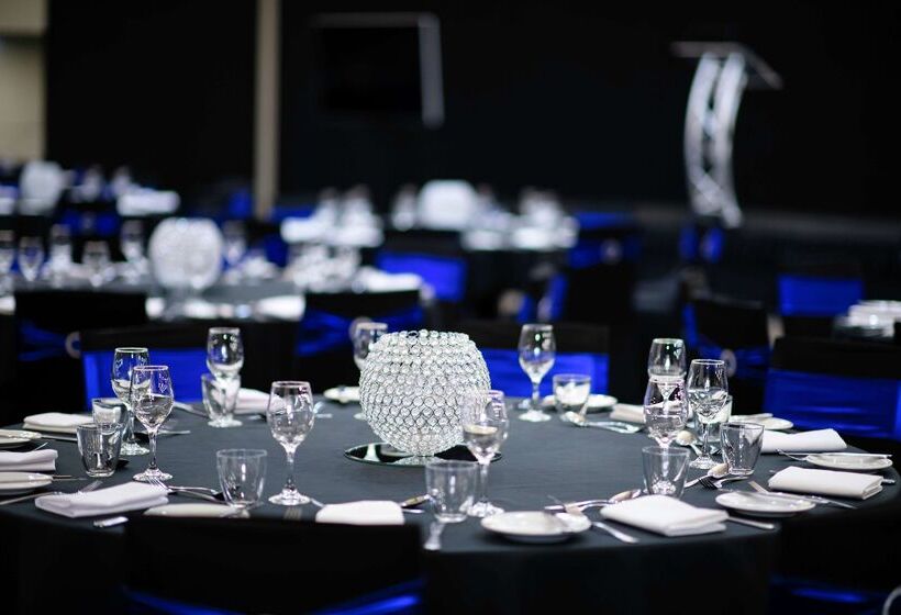 ホテル Doubletree By Hilton Darwin Esplanade