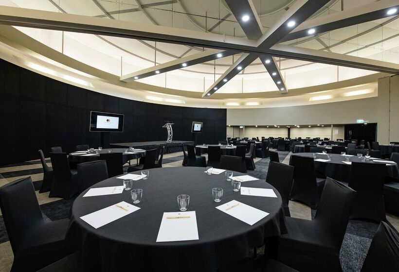 ホテル Doubletree By Hilton Darwin Esplanade