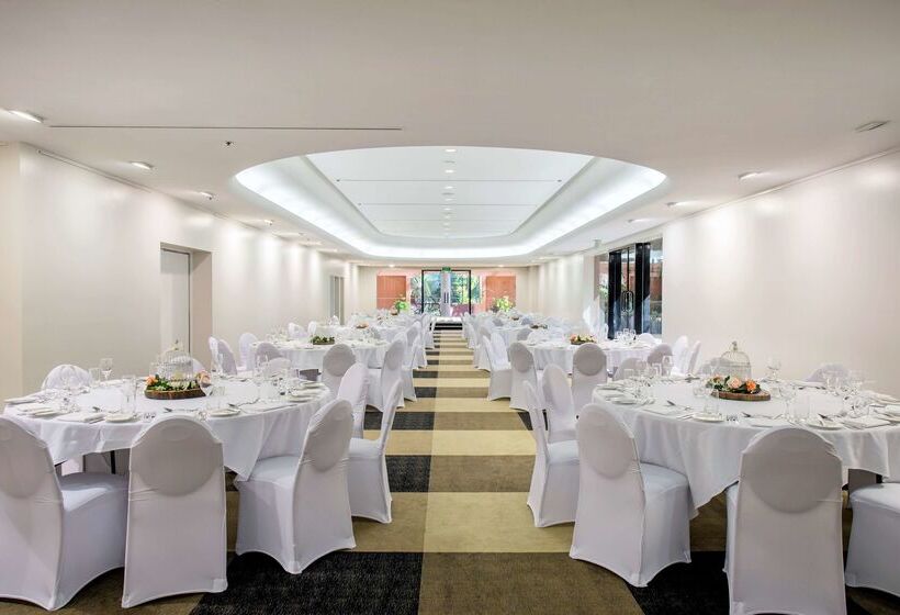 هتل Doubletree By Hilton Darwin Esplanade