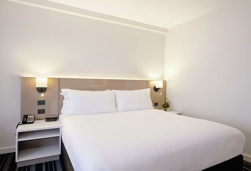 ホテル Doubletree By Hilton Darwin Esplanade