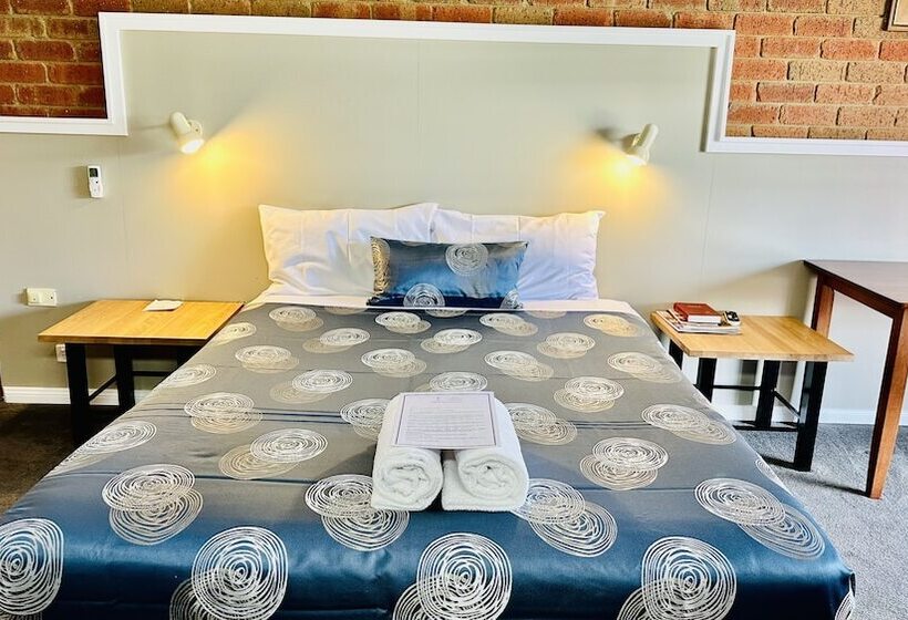 בית מלון כפרי Early Australian Motor Inn