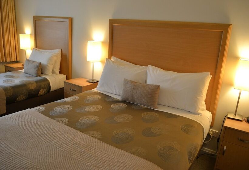 בית מלון כפרי Eastern Sands City Centre