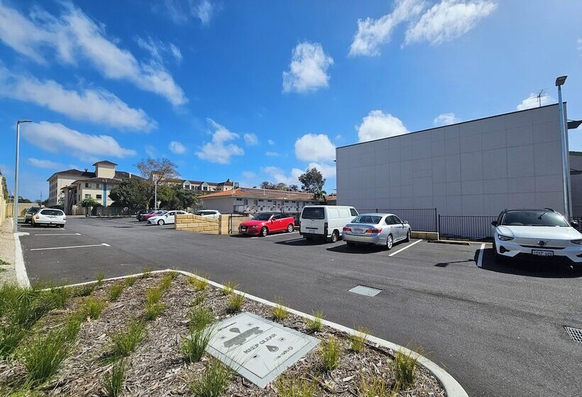 فندق Econo Lodge Rivervale