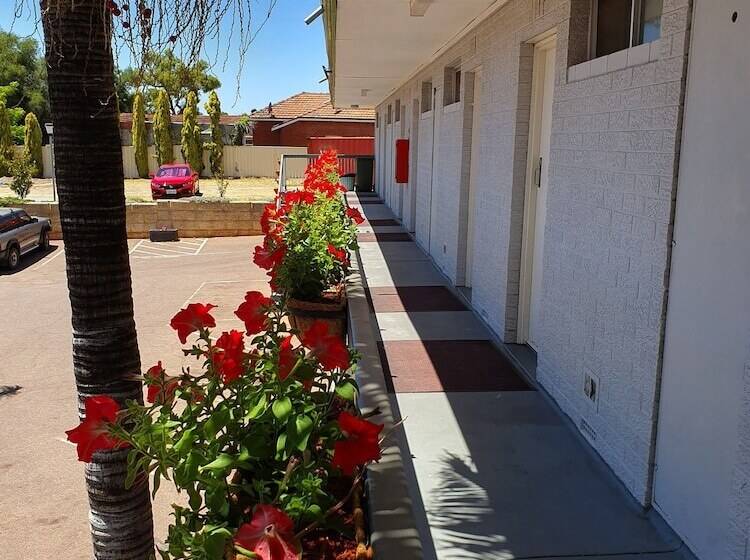 فندق Econo Lodge Rivervale