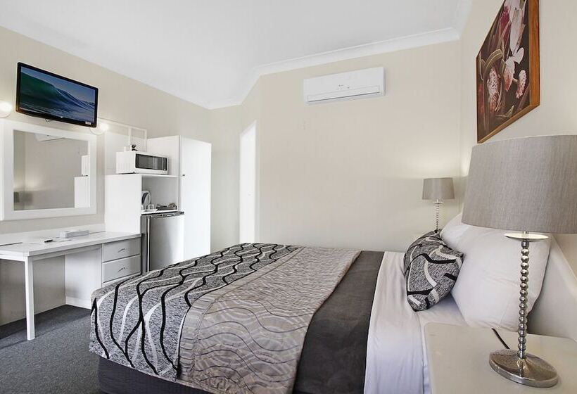 בית מלון כפרי Engadine Motor Inn